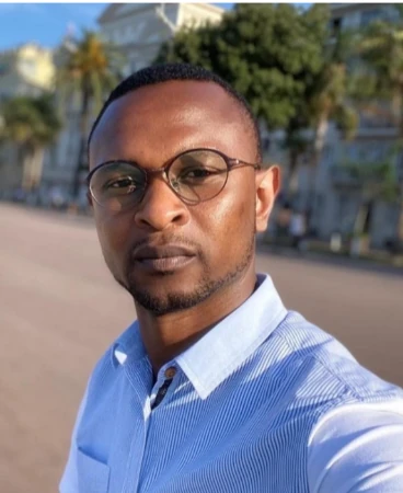 Dr. Yoksa Salmamza Mshelia